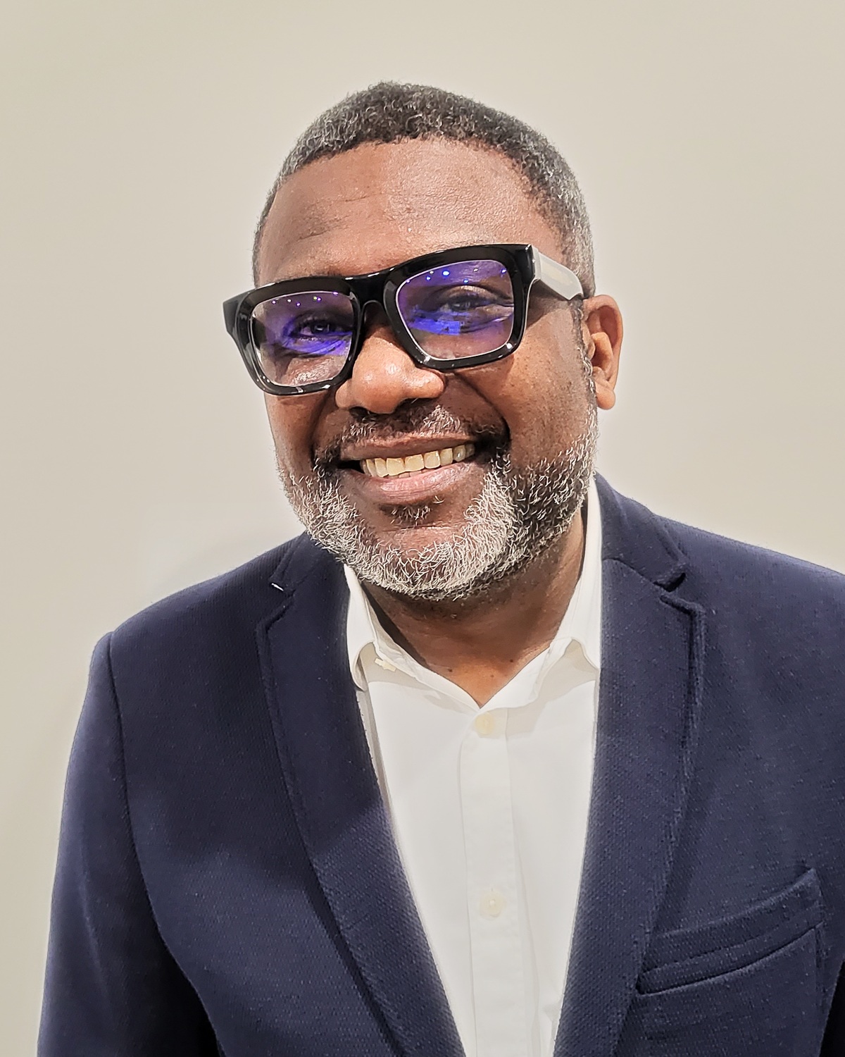 Ricky Gordon, Savvoo's editor